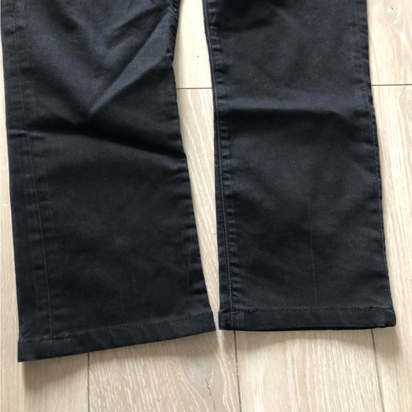Calvin Klein Cropped Ultimate Skinny Jeans in Black Size 8 - Picture 9 of 13